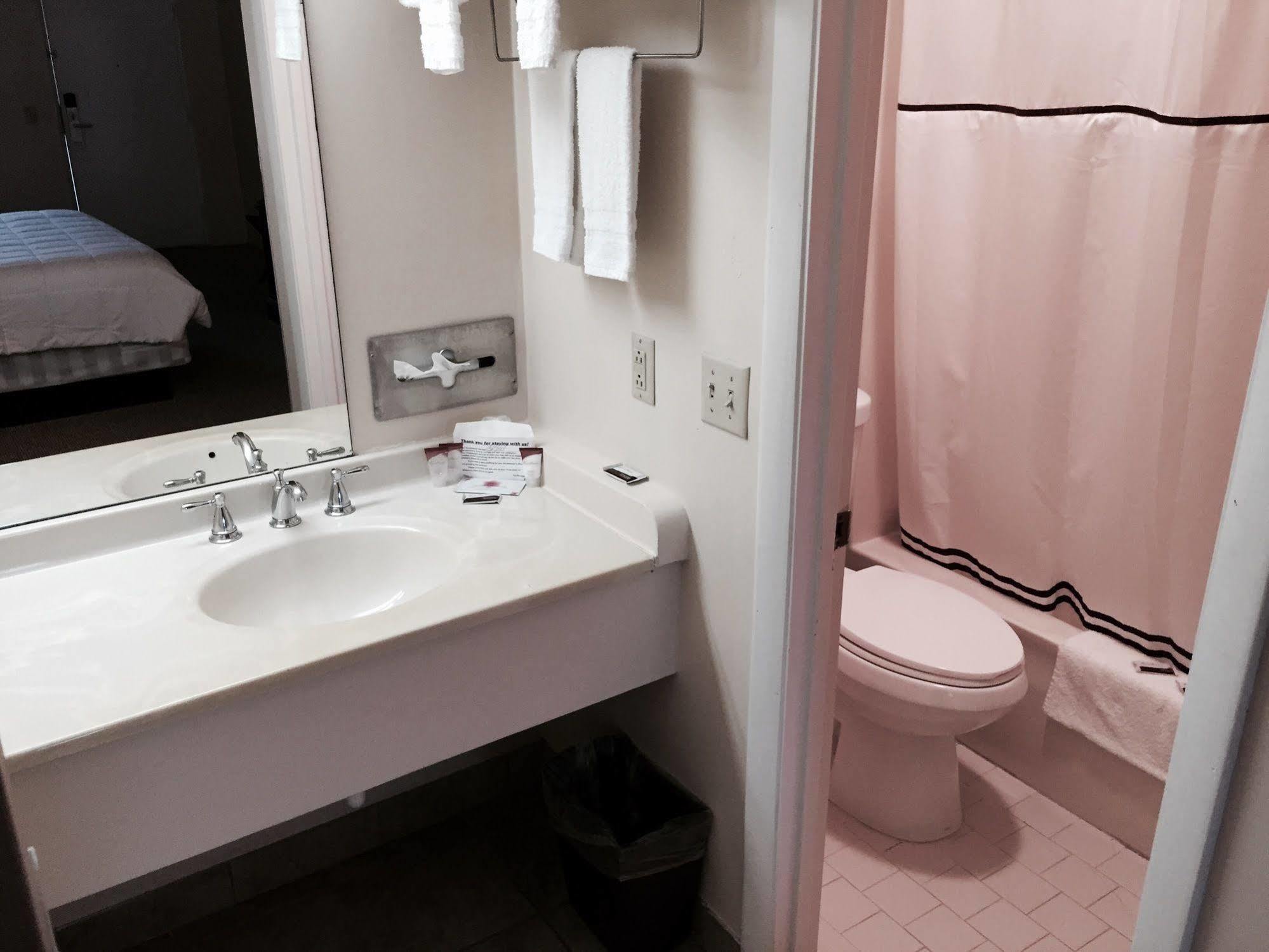 Palms Garden Inn Ellisville Екстериор снимка