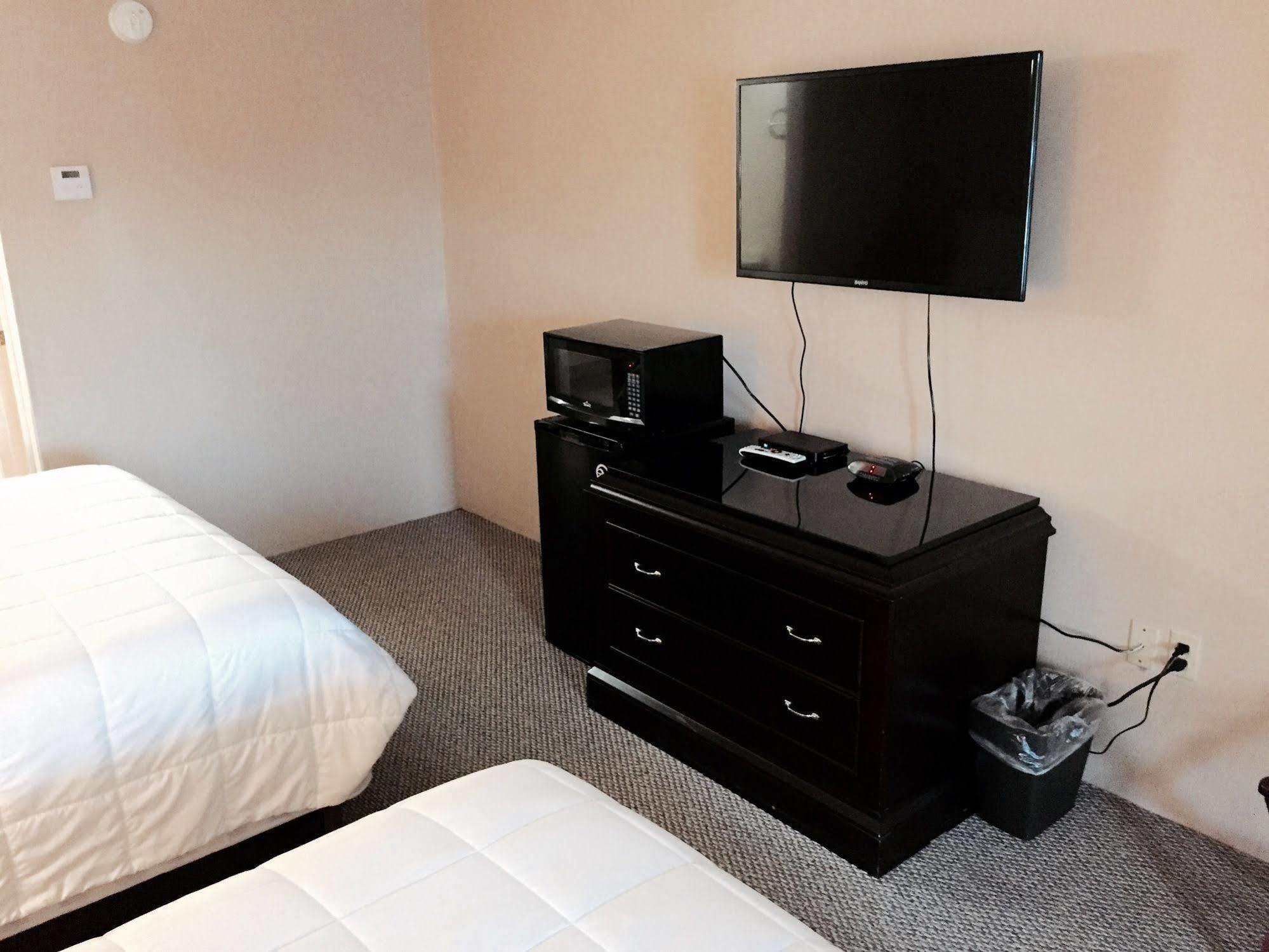 Palms Garden Inn Ellisville Екстериор снимка