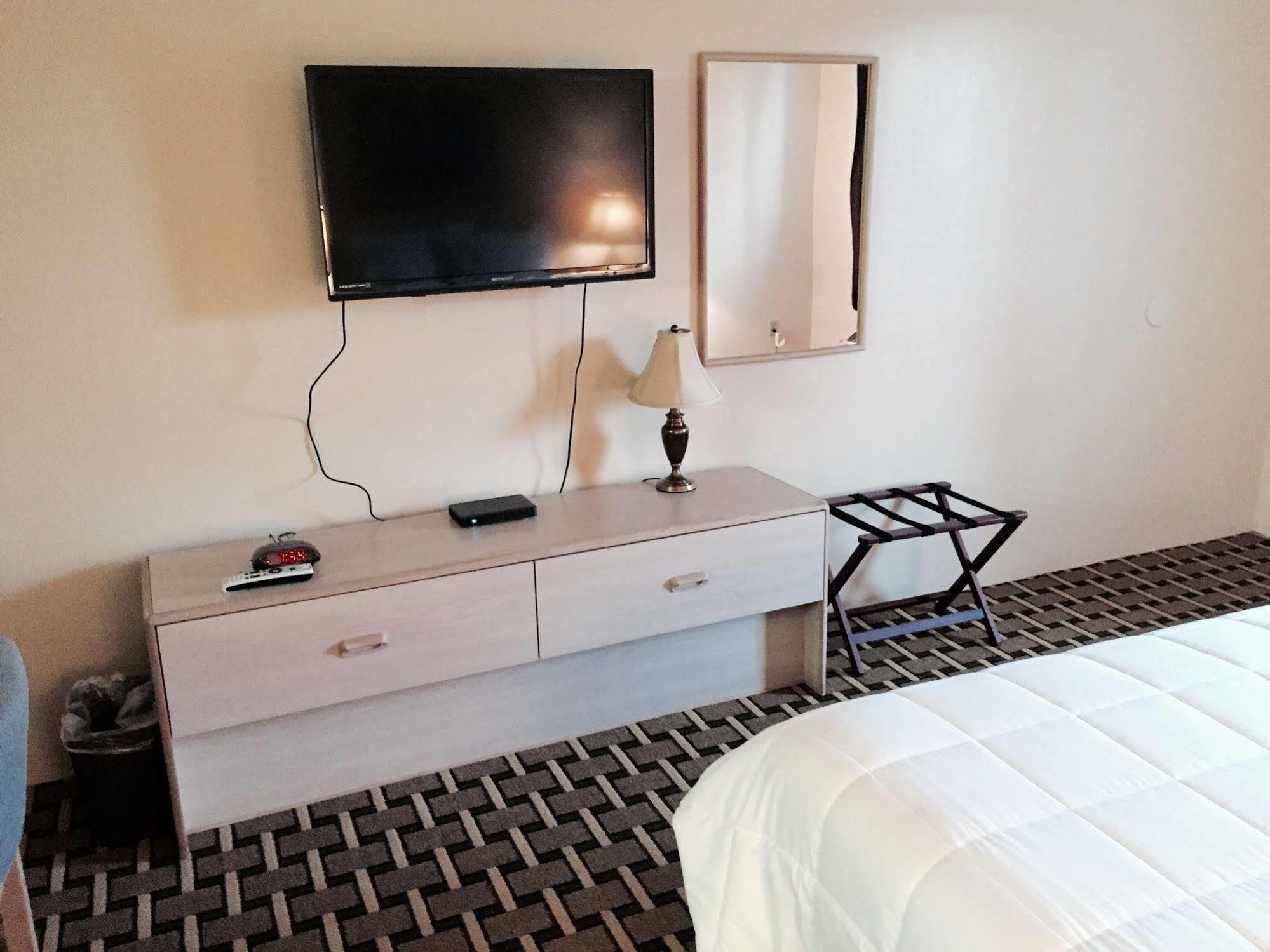 Palms Garden Inn Ellisville Екстериор снимка