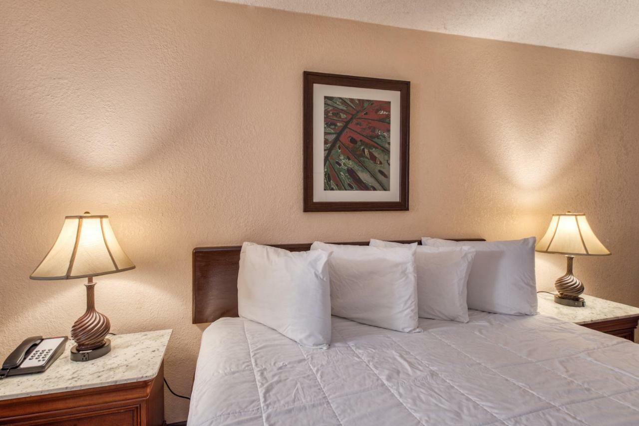Palms Garden Inn Ellisville Екстериор снимка
