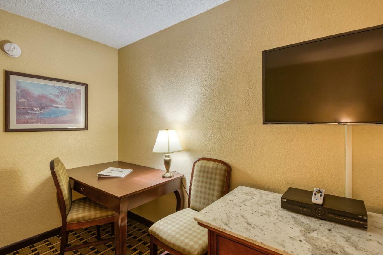 Palms Garden Inn Ellisville Екстериор снимка