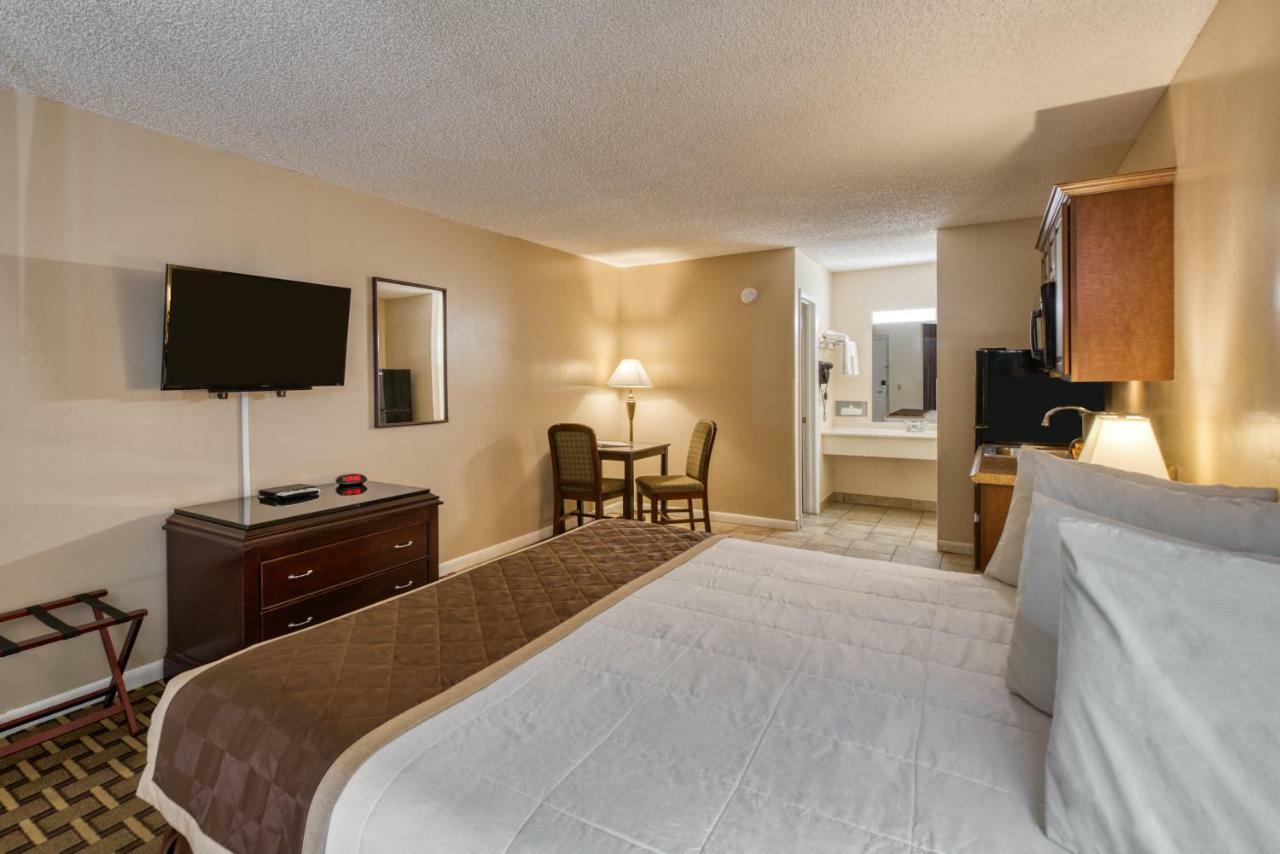 Palms Garden Inn Ellisville Екстериор снимка