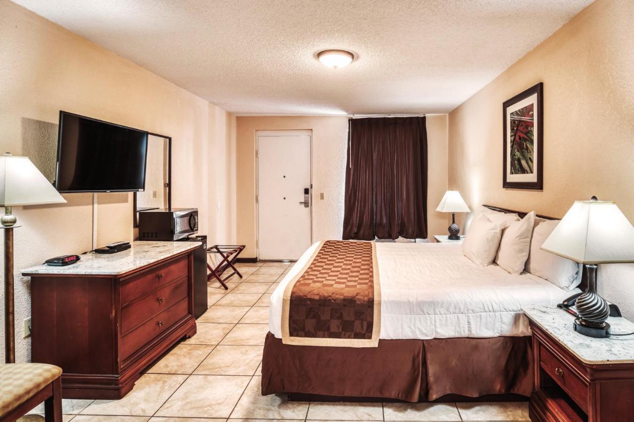 Palms Garden Inn Ellisville Екстериор снимка